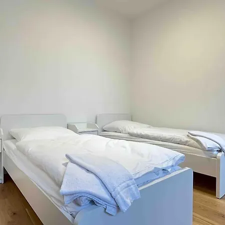 Am1013 - Moderne Monteur Oder Mit Terasse Apartment Amberg