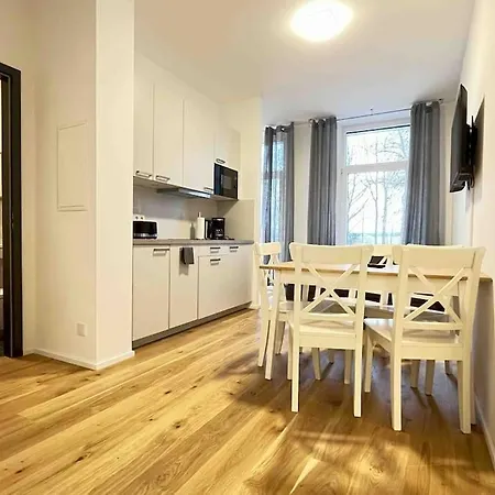 Am1013 - Moderne Monteur Oder Mit Terasse Amberg